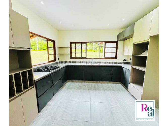 Finca en venta en Guamito, La Ceja, 290 m² · foto 5 de 24