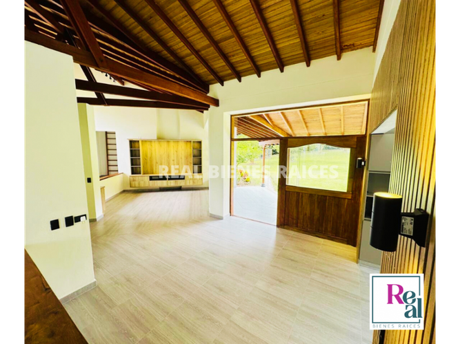 Finca en venta en Guamito, La Ceja, 290 m² · foto 7 de 24