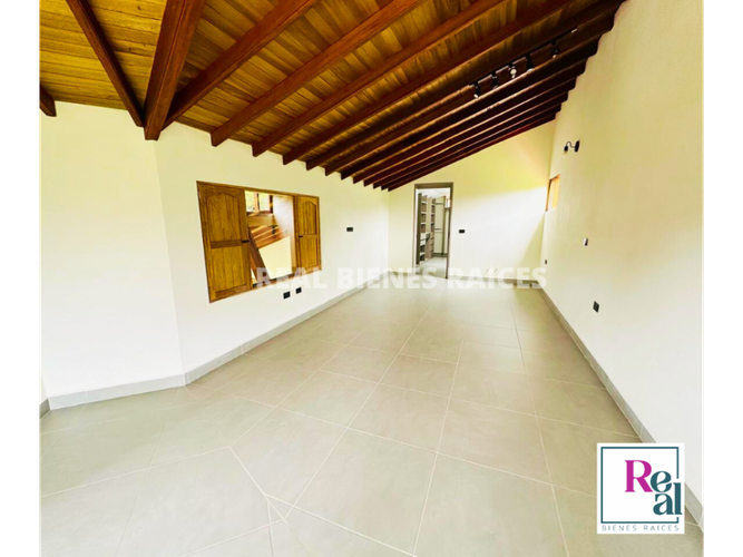 Finca en venta en Guamito, La Ceja, 290 m² · foto 8 de 24