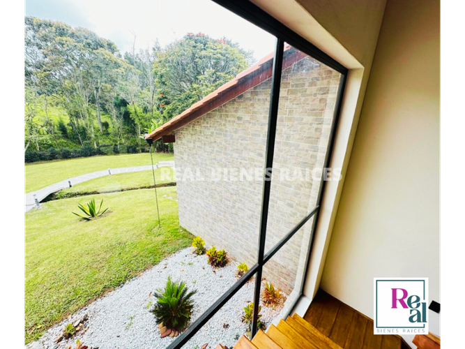 Finca en venta en Guamito, La Ceja, 290 m² · foto 9 de 24