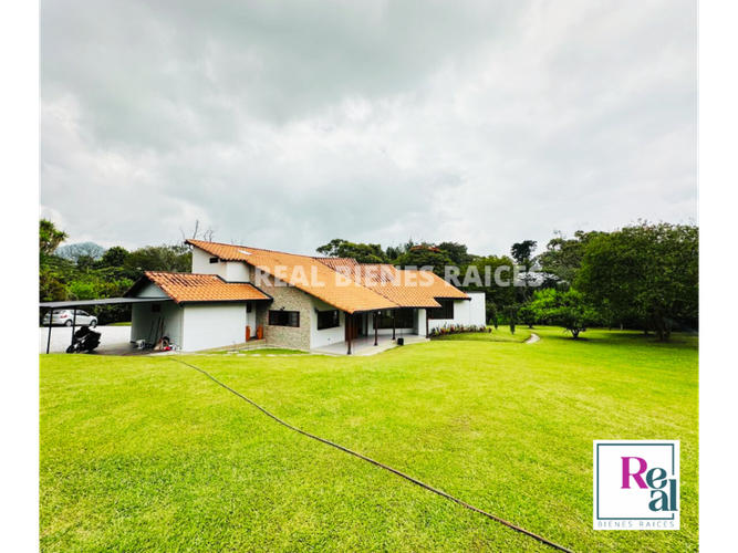 Finca en venta en Guamito, La Ceja, 290 m² · foto 22 de 24