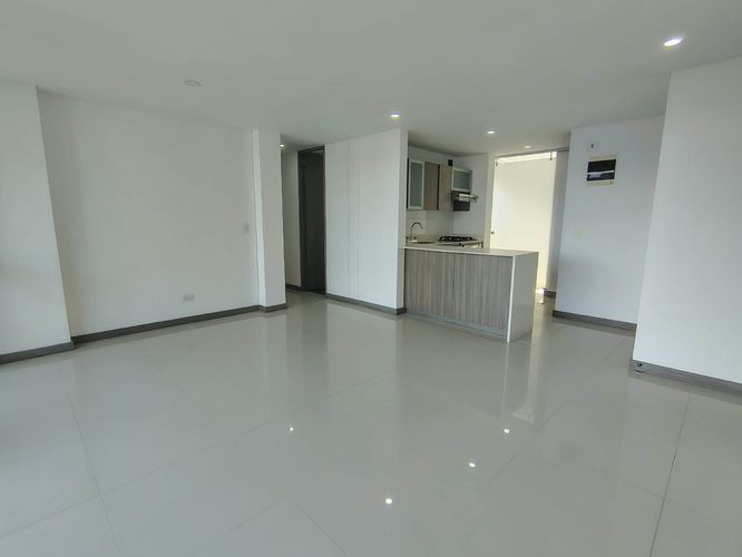 Apartamento de 3 alcobas en arriendo en El Poblado, Medellín, 79 m² · foto 7 de 18