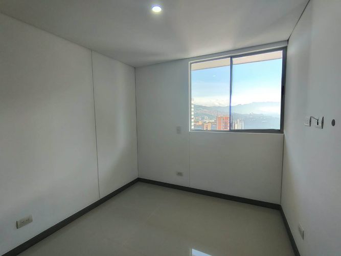 Apartamento de 3 alcobas en arriendo en El Poblado, Medellín, 79 m² · foto 10 de 18