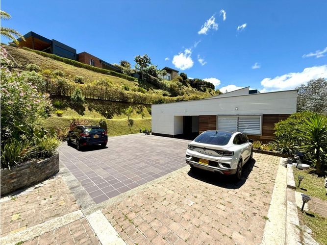 Casa de 3 alcobas en venta en Santa Elena, El Retiro, 278 m² · foto 21 de 23