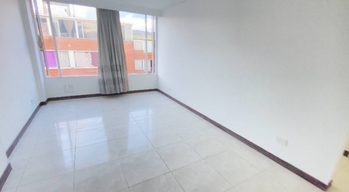 Apartamento en venta en Normandia, Bogotá · foto 3 de 8
