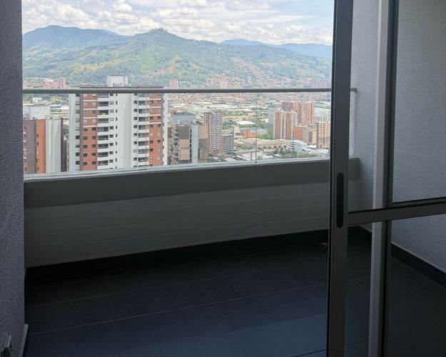 Apartamento de 2 alcobas en venta en La Barquereña, Sabaneta, 82 m² · foto 8 de 10