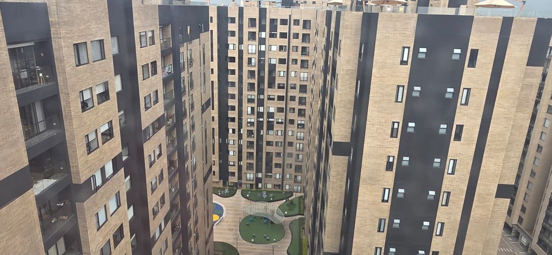 Apartamento de 3 alcobas en venta en Ciudad Salitre Occidental, Bogotá, 101 m² · foto 21 de 24