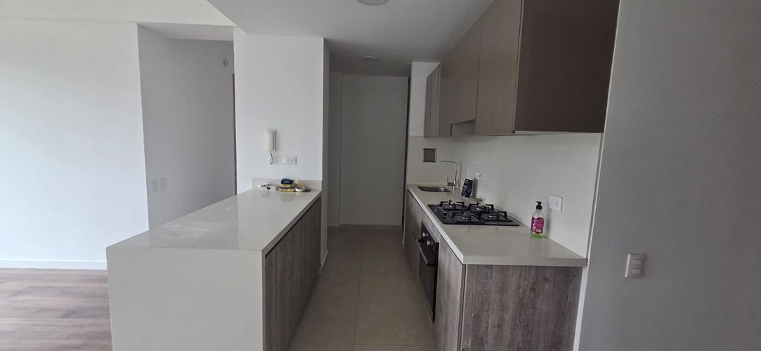 Apartamento de 3 alcobas en venta en Ciudad Salitre Occidental, Bogotá, 101 m² · foto 9 de 24