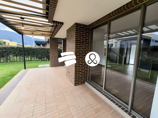 Casa de 3 alcobas en venta en Pueblo Viejo, Cota, 122 m² · foto 2 de 24