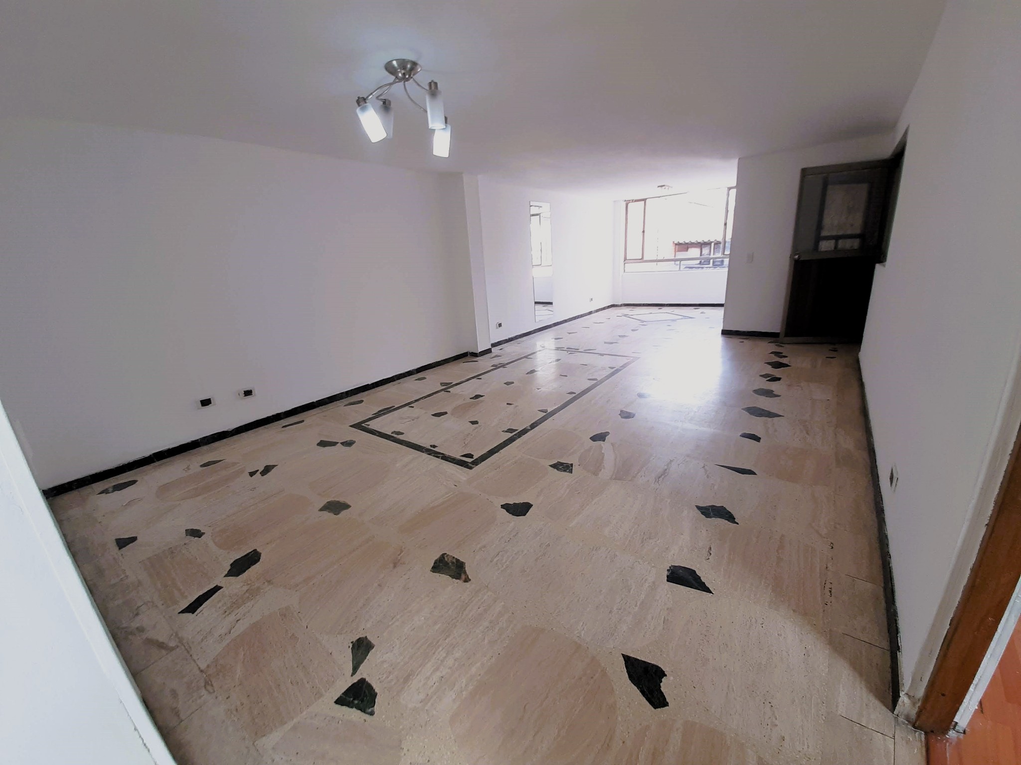 Casa en venta en San Jose Del Prado, Bogotá · foto 9 de 21