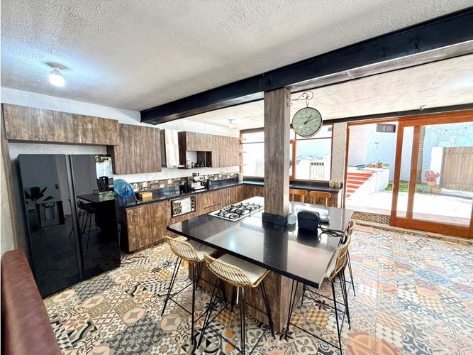 Casa de 6 alcobas en venta en La Ceja, 330 m² · foto 4 de 24