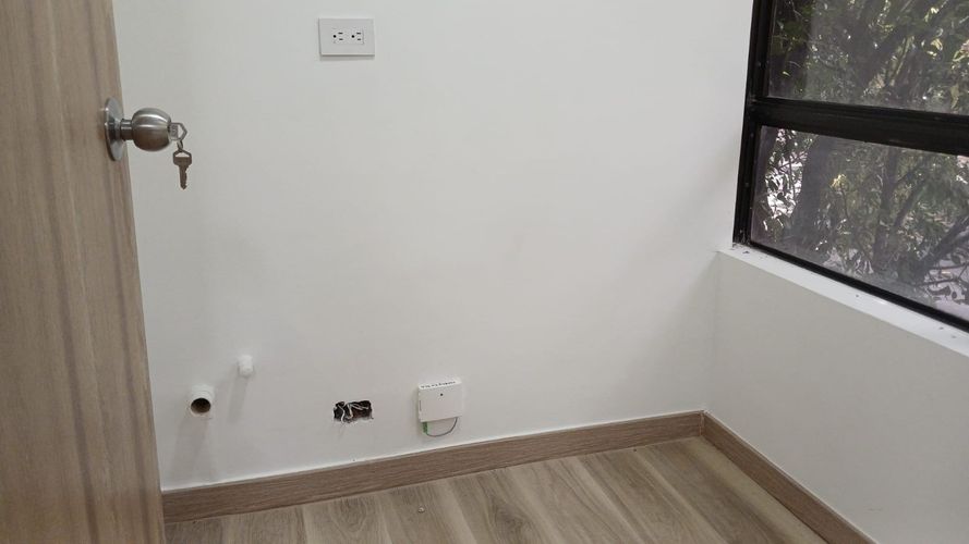 Consultorio en venta en El Poblado, Medellín, 33 m² · foto 5 de 9