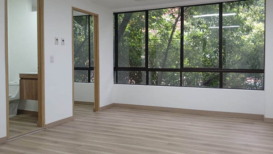 Consultorio en venta en El Poblado, Medellín, 33 m² · foto 4 de 9