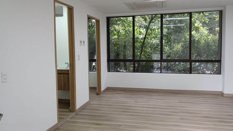 Consultorio en venta en El Poblado, Medellín, 33 m² · foto 3 de 9