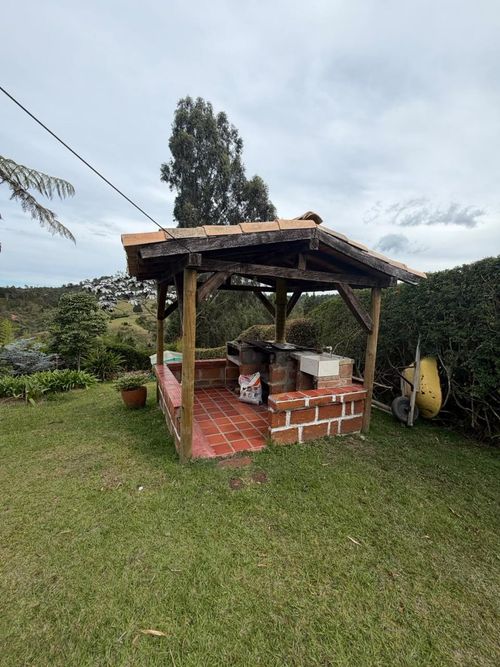 Finca en arriendo en Santa Elena, Medellín, 3000 m² · foto 19 de 23