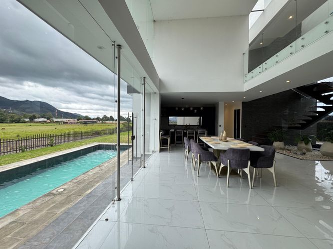 Casa de 6 alcobas en venta en Parcelas, Cota, 1180 m² · foto 4 de 22