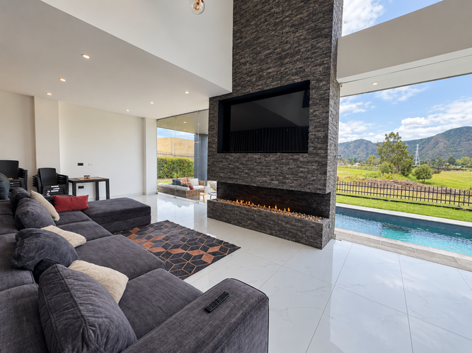 Casa de 6 alcobas en venta en Parcelas, Cota, 1180 m² · foto 2 de 22