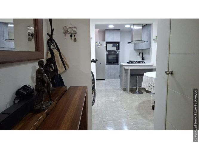 Casa de 3 alcobas en venta en Loma Del Indio, Medellín, 120 m² · foto 4 de 16