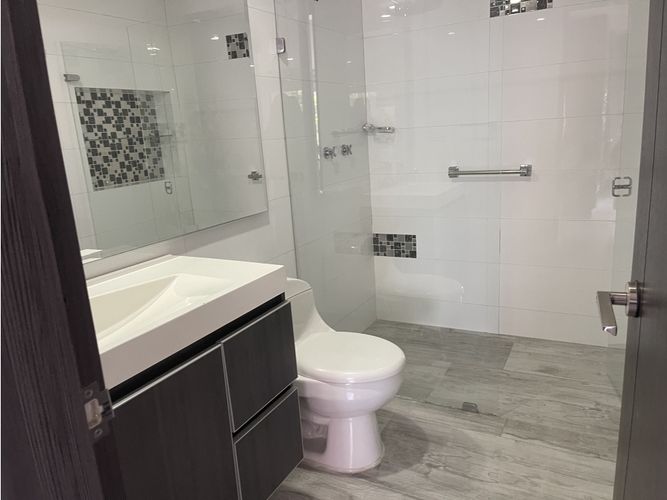 Apartaestudio en venta en Chicó Navarra, Bogotá, 56 m² · foto 9 de 10