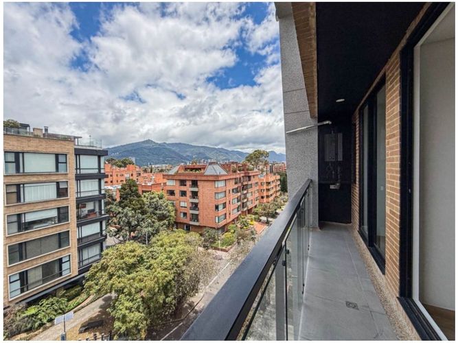 Apartamento de 3 alcobas en venta en Santa Paula, Bogotá, 113 m² · foto 3 de 12