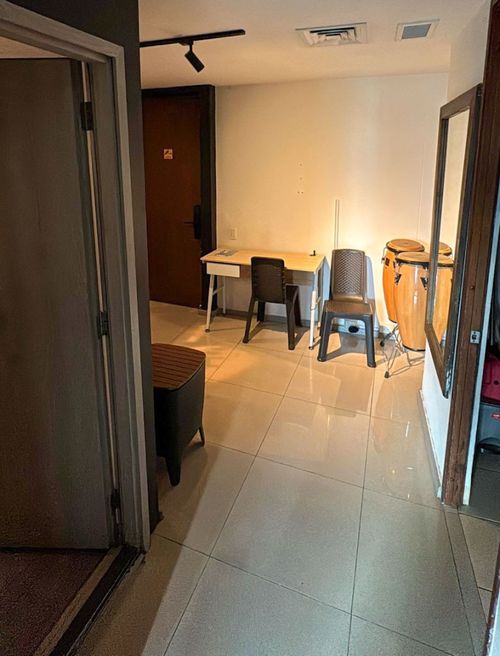 Oficina en arriendo en Milla De Oro, Medellín, 42 m² · foto 5 de 6