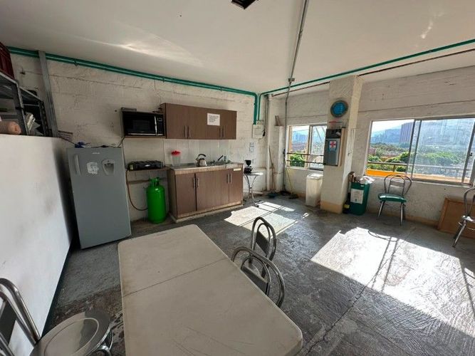 Bodega en arriendo en San Jose Obrero, Bello, 279 m² · foto 11 de 18