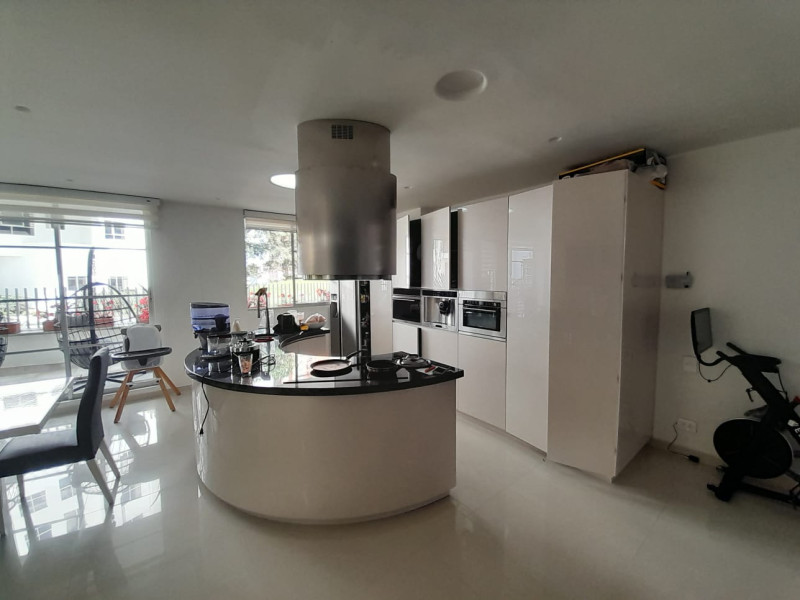 Casa en venta en Pinares, Pereira · foto 2 de 24