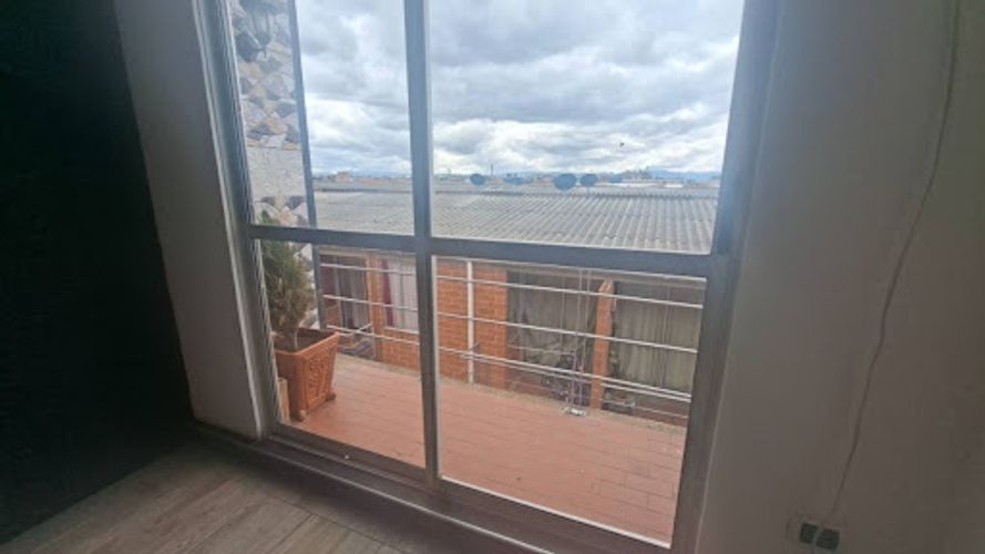 Apartamento de 3 alcobas en arriendo en Cedritos, Madrid, 46 m² · foto 2 de 15