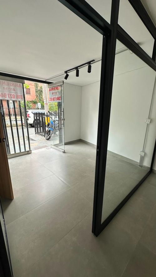Local en arriendo en Laureles, Medellín, 175 m² · foto 4 de 11