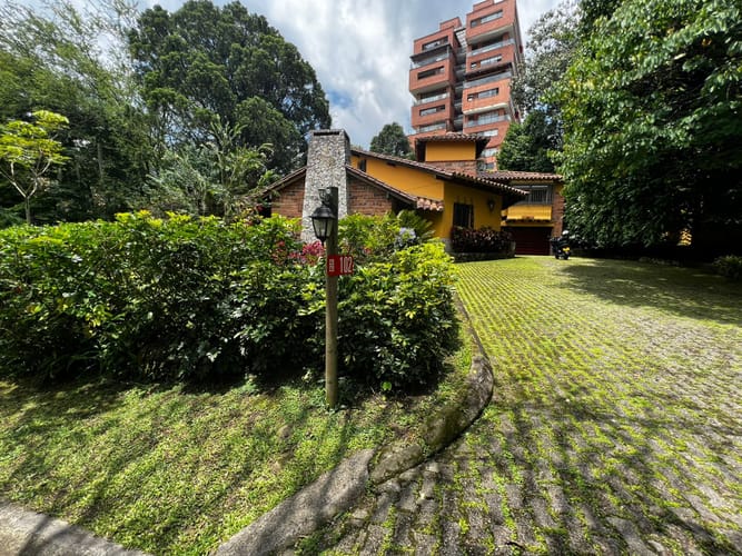 Apartamento de 3 alcobas en venta en Loma De Las Brujas, Envigado · foto 2 de 22