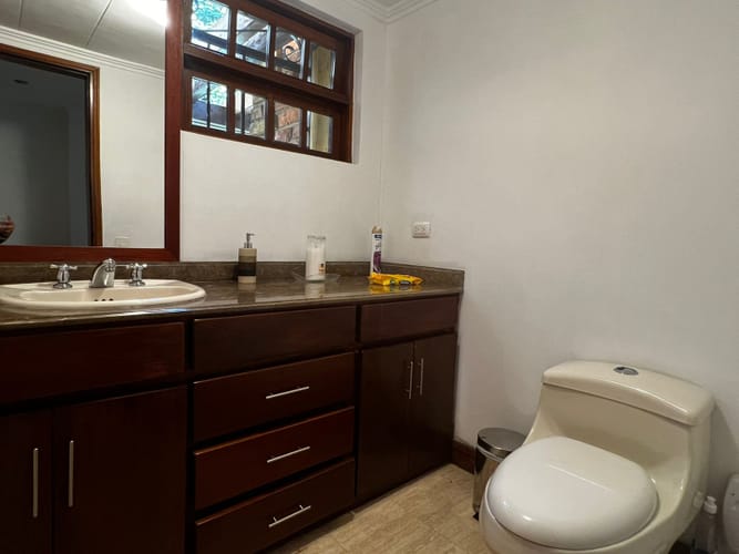 Apartamento de 3 alcobas en venta en Loma De Las Brujas, Envigado · foto 10 de 22