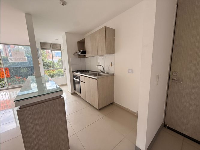 Apartamento de 3 alcobas en arriendo en Restrepo Naranjo, Sabaneta, 65 m² · foto 3 de 21