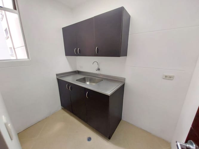Oficina en arriendo en Milla De Oro, Medellín, 80 m² · foto 4 de 9