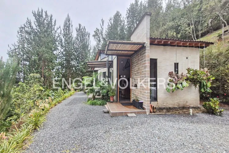 Casa de 4 alcobas en venta en Guamito, La Ceja, 470 m² · foto 19 de 20