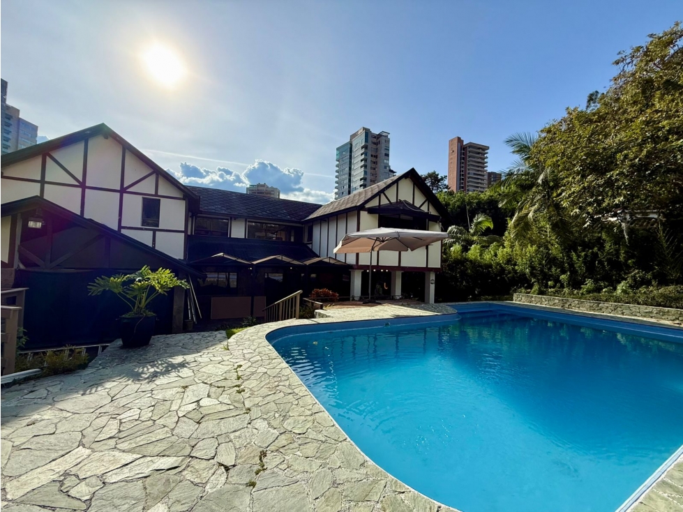 Casa en Arriendo en El Poblado, Medellín