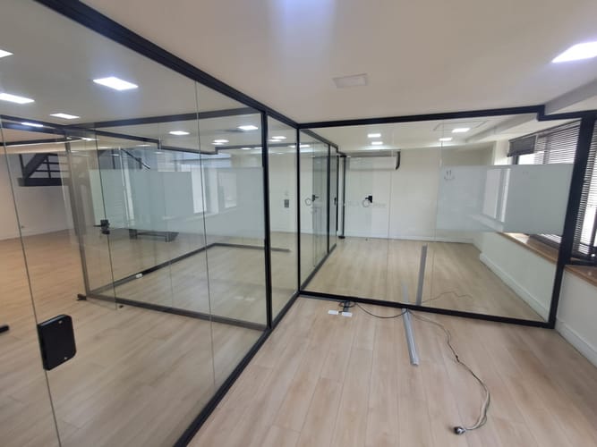 Oficina en arriendo en El Poblado, Medellín, 142 m² · foto 7 de 12