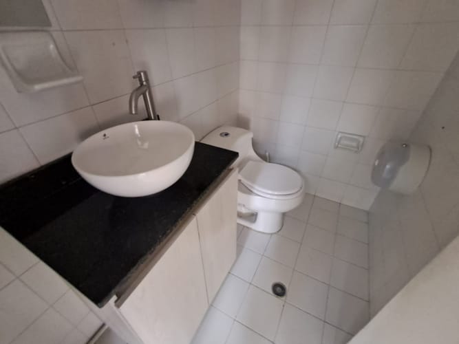 Oficina en arriendo en El Poblado, Medellín, 142 m² · foto 8 de 12