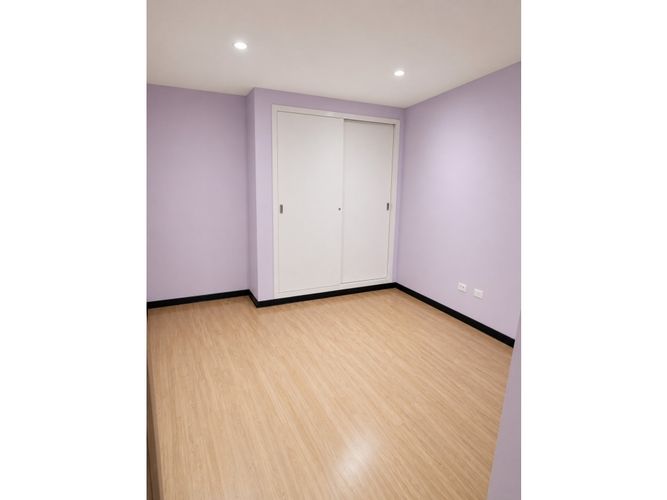 Casa de 10 alcobas en venta en Hipotecho Occidental, Bogotá, 240 m² · foto 7 de 11