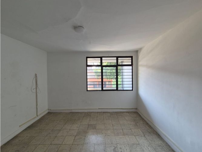 Casa de 6 alcobas en venta en San Vicente, Cali, 520 m² · foto 3 de 24