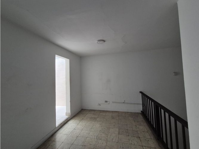 Casa de 6 alcobas en venta en San Vicente, Cali, 520 m² · foto 4 de 24