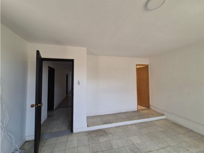 Casa de 6 alcobas en venta en San Vicente, Cali, 520 m² · foto 22 de 24