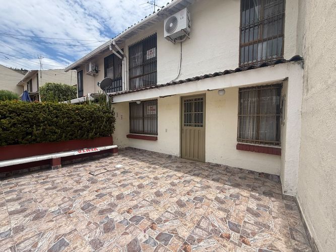 Casa de 3 alcobas en venta en Ciudad Montes, Girardot, 110 m² · foto 3 de 23