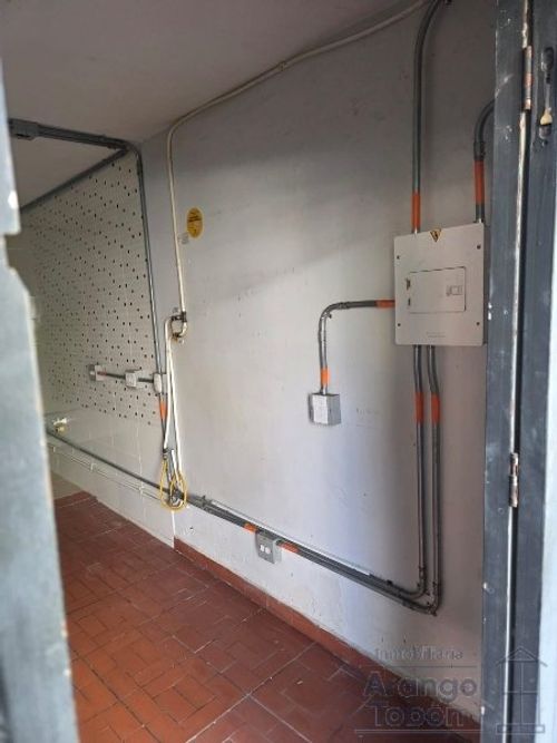 Local en arriendo en Laureles, Medellín, 20 m² · foto 2 de 4
