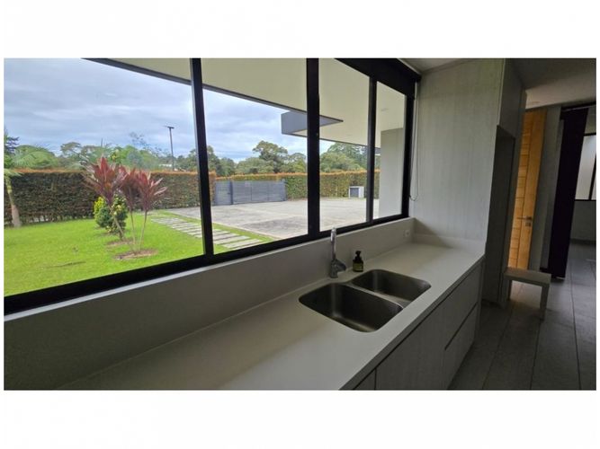 Casa de 4 alcobas en venta en El Carmen De Viboral, El Carmen de Viboral · foto 14 de 20