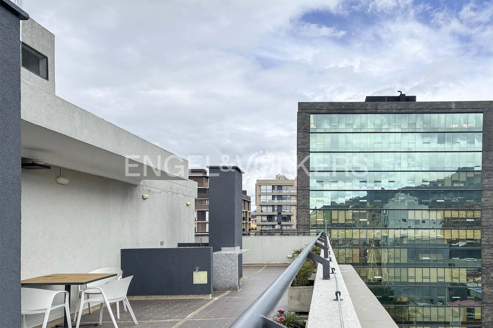 Apartamento en venta en Santa Barbara, Bogotá · foto 7 de 13