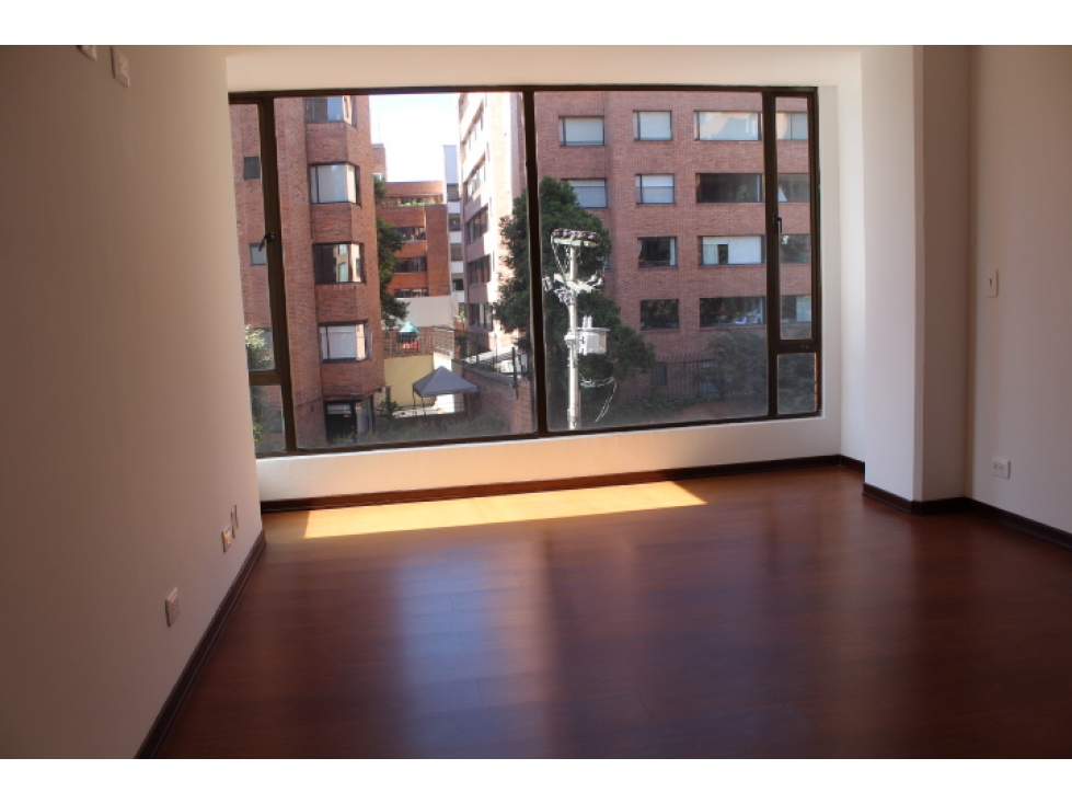 Apartamento en venta en Los Rosales, Bogotá · foto 4 de 14