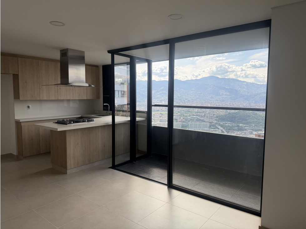 Apartamento en Arriendo en Loma del Indio, Medellín