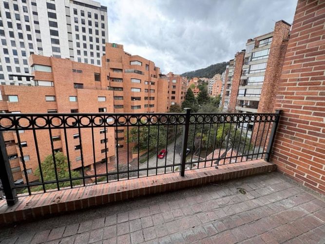 Apartamento de 4 alcobas en venta en Los Rosales, Bogotá, 479 m² · foto 8 de 24