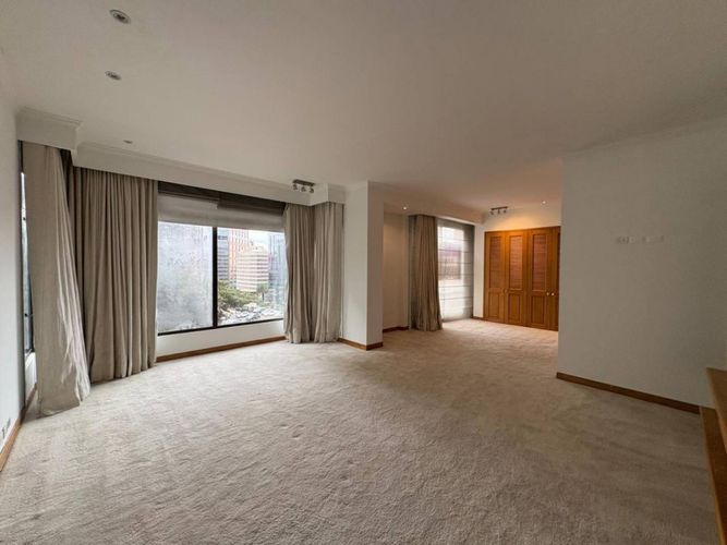 Apartamento de 4 alcobas en venta en Los Rosales, Bogotá, 479 m² · foto 22 de 24