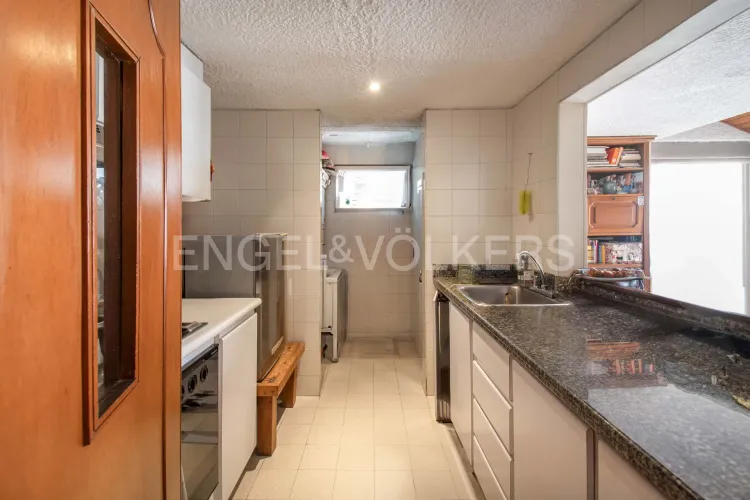Apartamento de 5 alcobas en venta en Los Rosales, Bogotá, 301 m² · foto 23 de 24